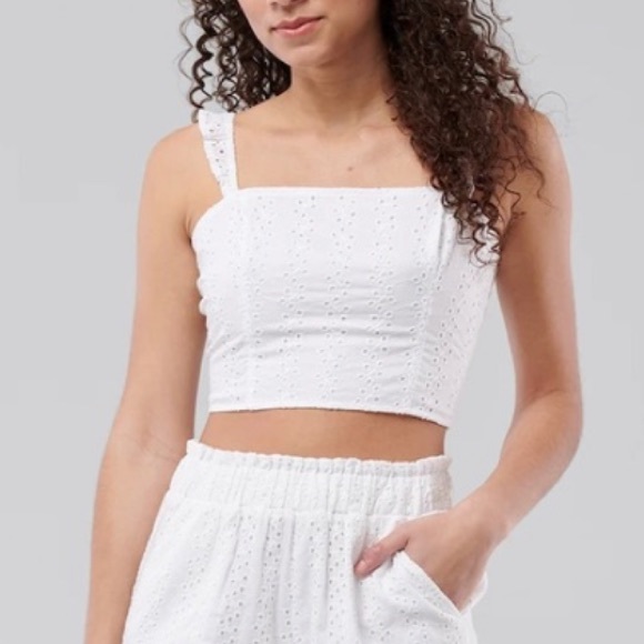 Hollister Tops - Hollister Tie-back ruffle crop cami